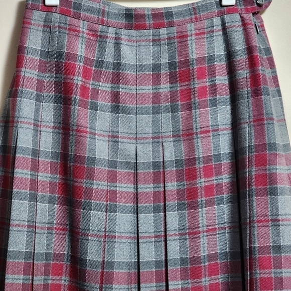 Aljeans canada wool plaid tartan pleated midi skirt color grey and red s… - Picture 4 of 5